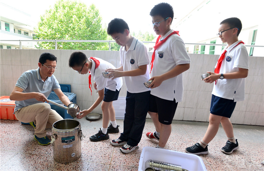 陈玉林老师更像学生们眼中的“伙伴”。